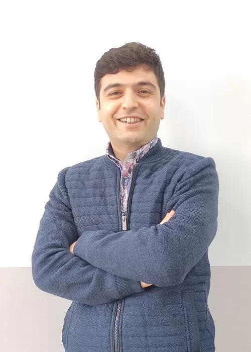 Mustafa Gönültaş*Kütüphane Memuru