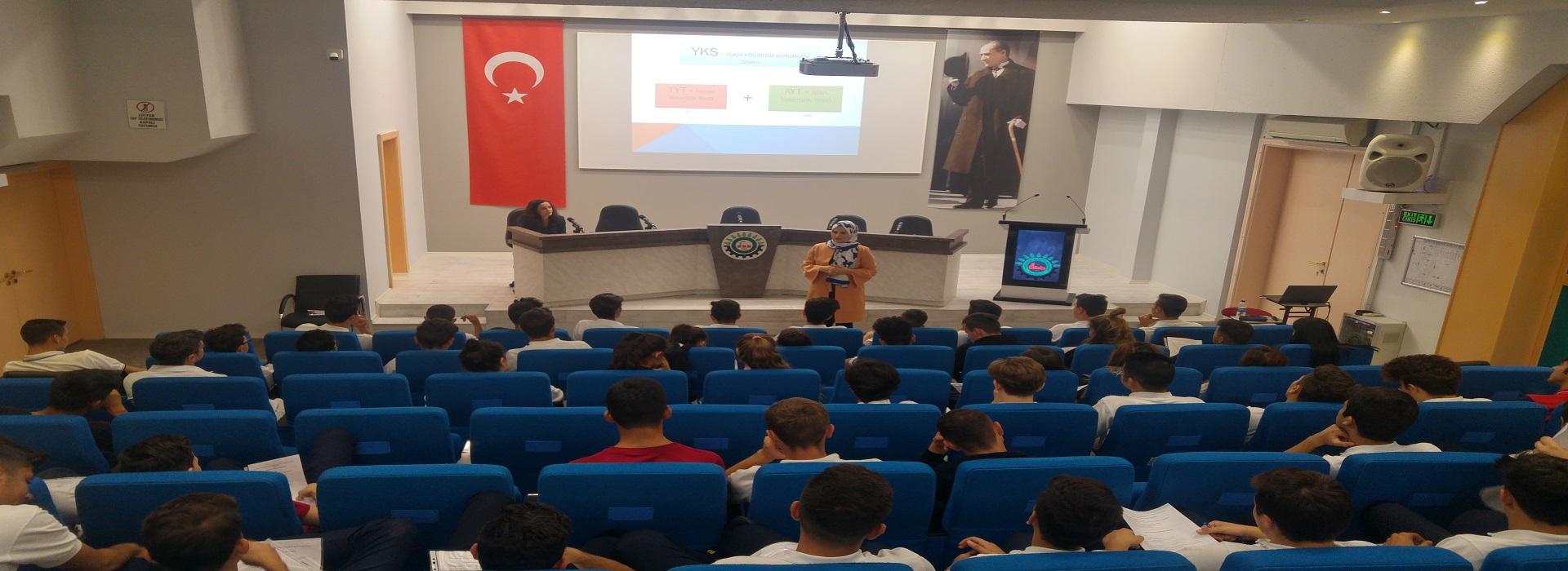 Öğrencilerimiz için YKS bilgilendirme semineri yapıldı.